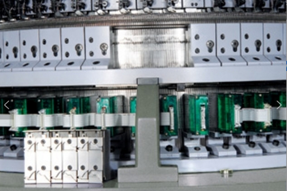 Mesin Rajut Edaran Ganda / Tunggal Elektronik Tepatnya Jarum Silinder Yang Diproses